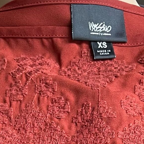 Mossimo Supply Co.Brown embroidery Ruffle sleeves shiny silky top Size S - Picture 8 of 8